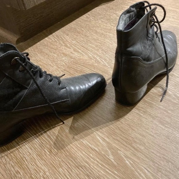 Vintage boots - Picture 2 of 3